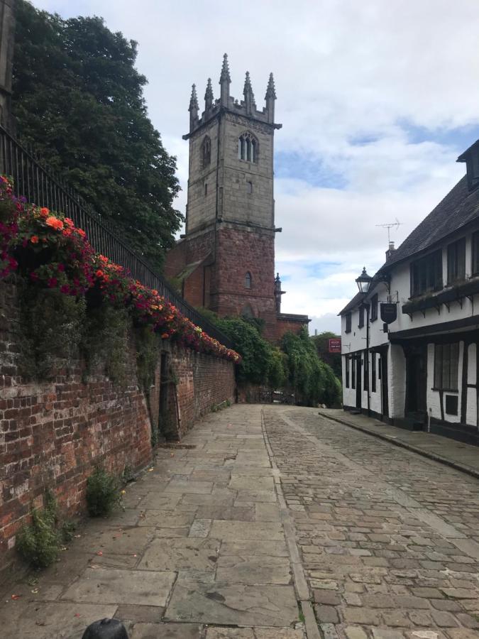 "Wesley House" Historic Home In Town Centre With Parking Shrewsbury Exterior photo